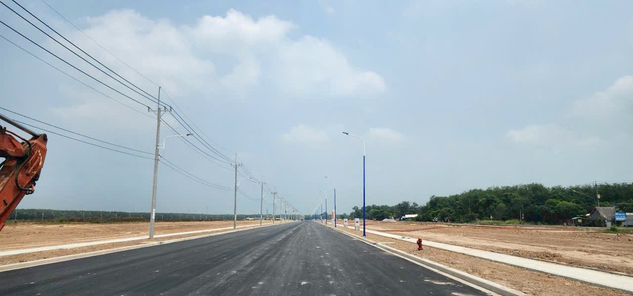 Chuyển Nhượng Đất Cụm Công Nghiệp SKK, Sài Gòn - Bình Dương, Diện Tích 444.444m²
